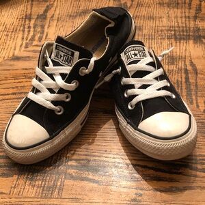 Converse Women’s Black and White Sneakers 8